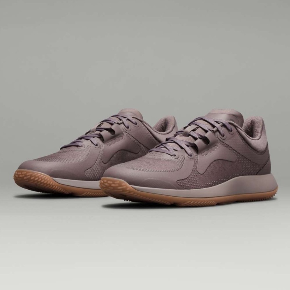 Lululemon Womens Strongfeel Training Shoe
Lunar Rock / Mauve Grey / Dusty Clay